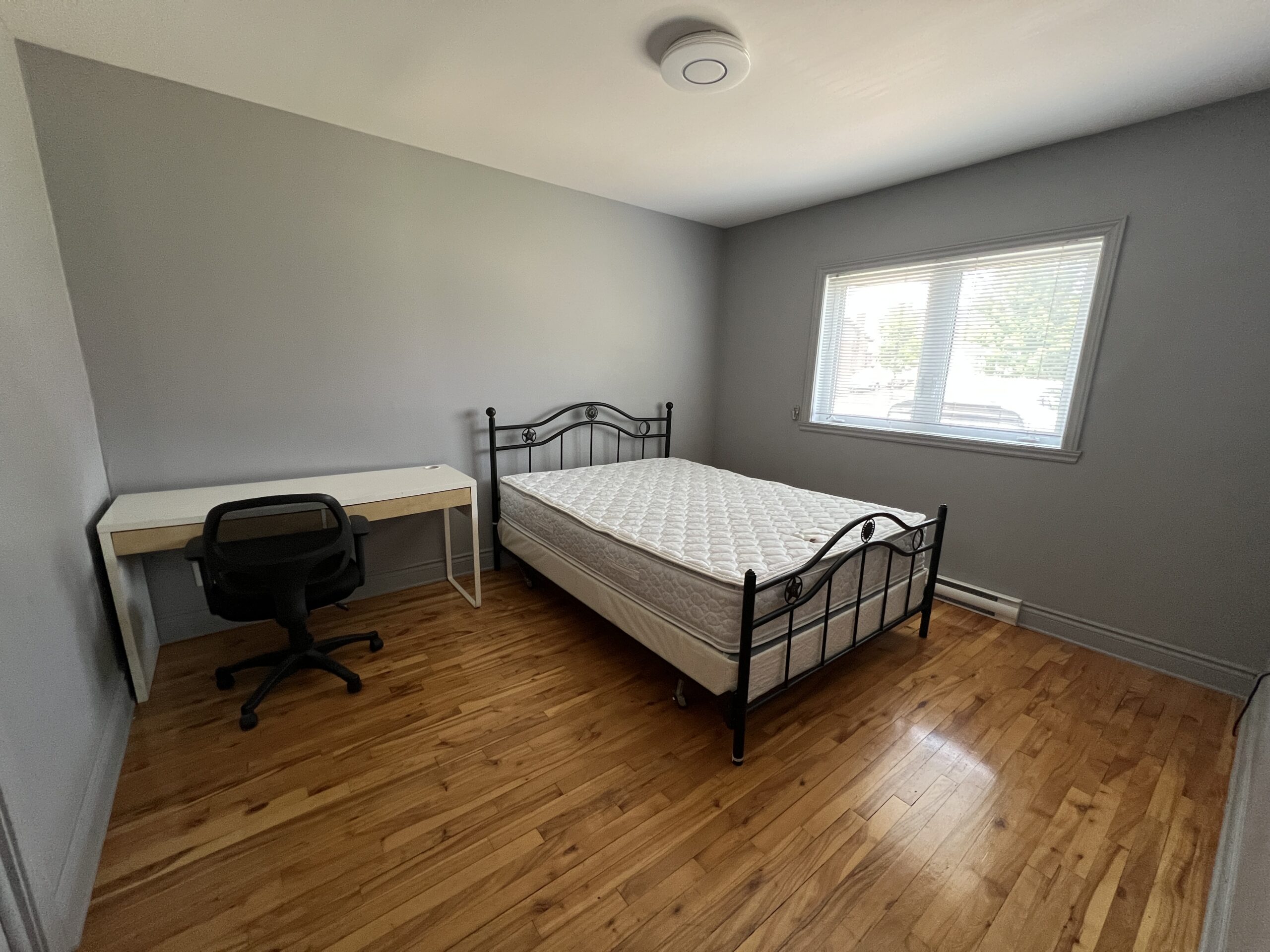 适合小家庭/女生合租｜南岸安静两卧大空间整租 1100分租600